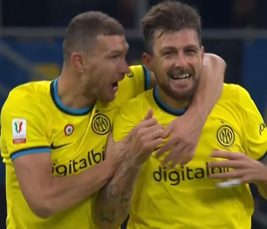 Dzeko e Acerbi in campo a San Siro