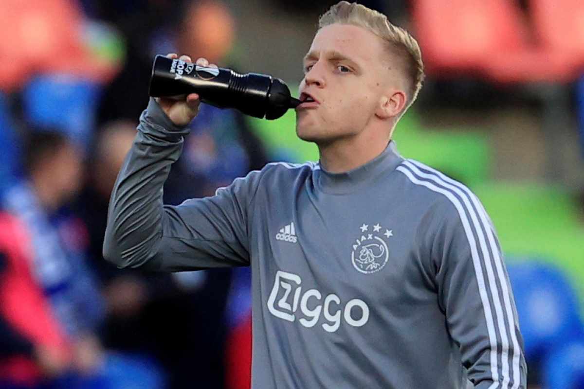 Inter tratta per Onana, ipotesi Van De beek