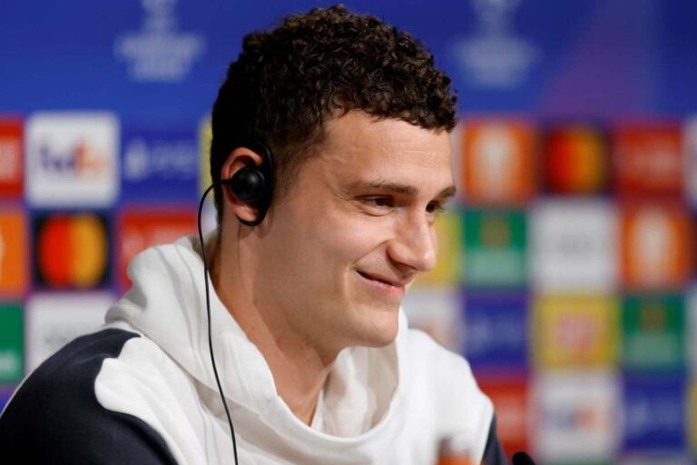 pavard sbarca a Milano