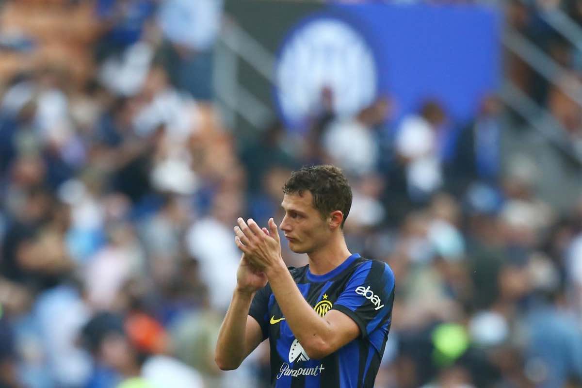 Pavard scrive ai tifosi dell'Inter: "Mi mancate, torno presto"