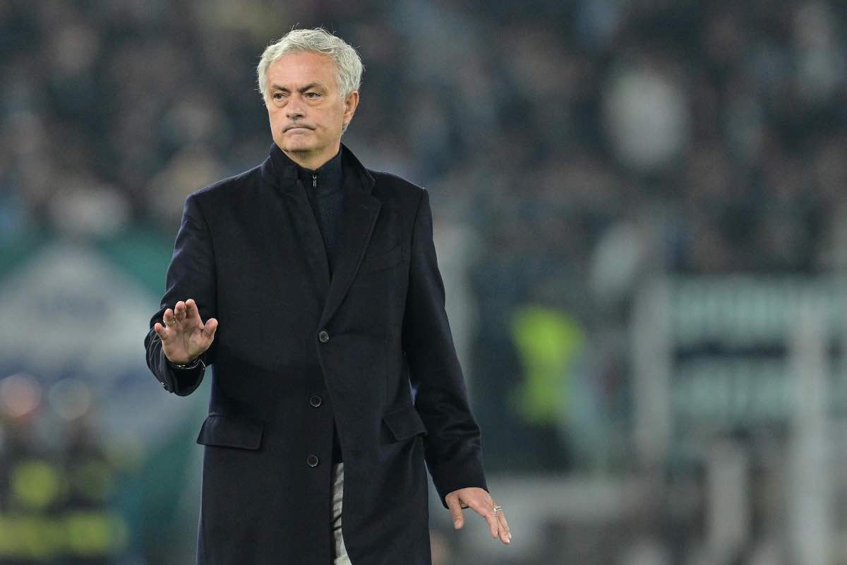 Jose Mourinho torna in panchina