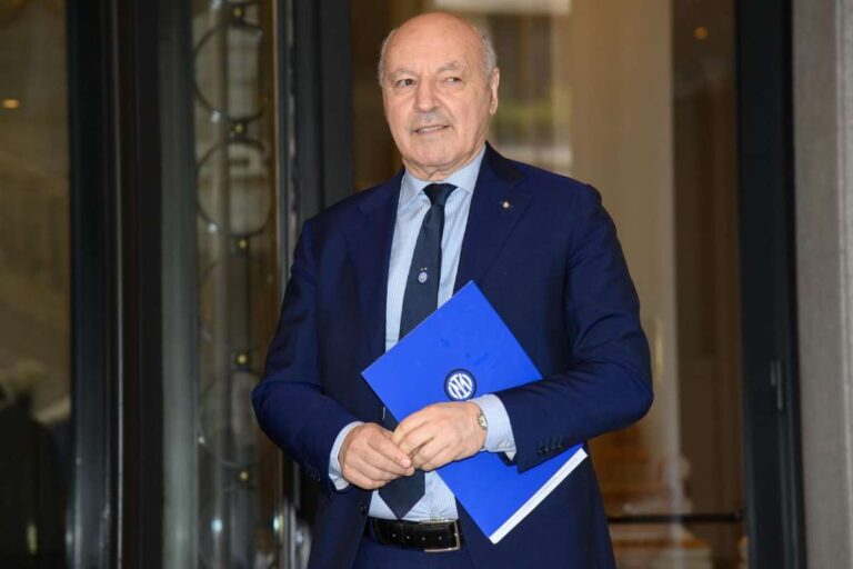 Marotta lavora al mercato