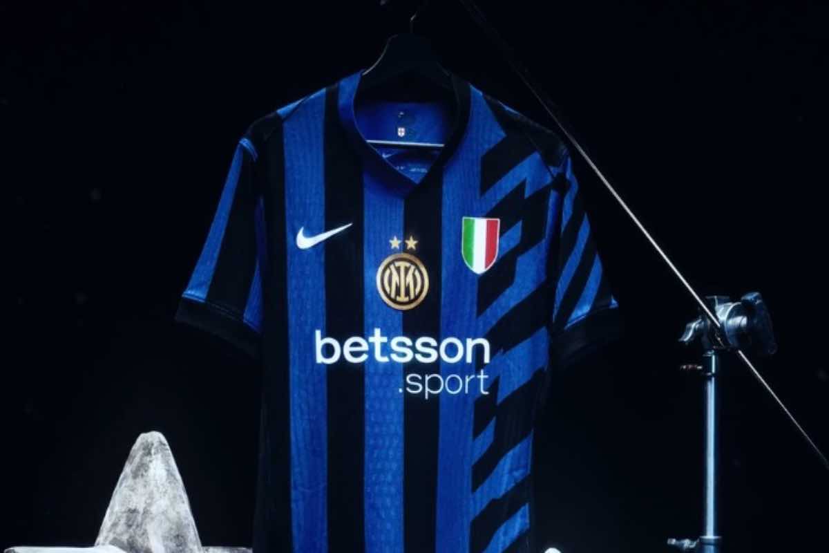 Presentata la nuova maglia dell'Inter 