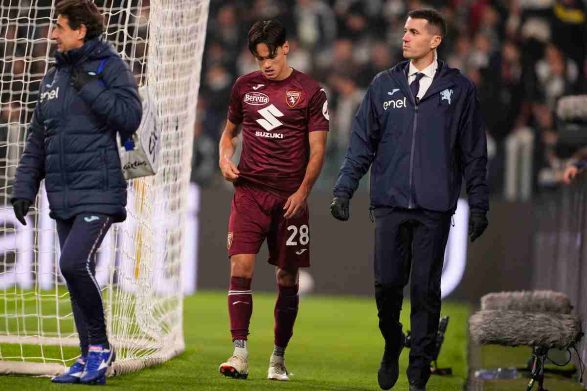 Samuele Ricci lascia il campo dopo l'infortunio in Juve-Torino - SpazioInter (La Presse)