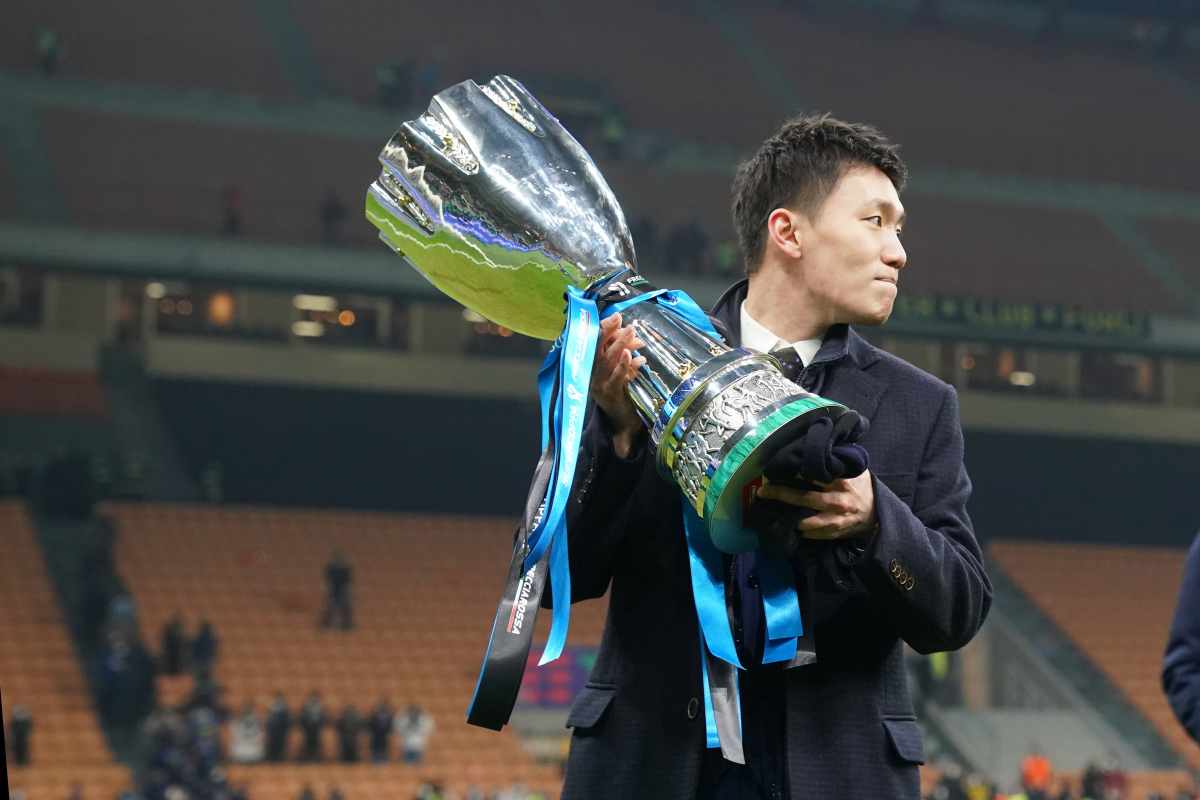 Steven Zhang con la Supercoppa italiana