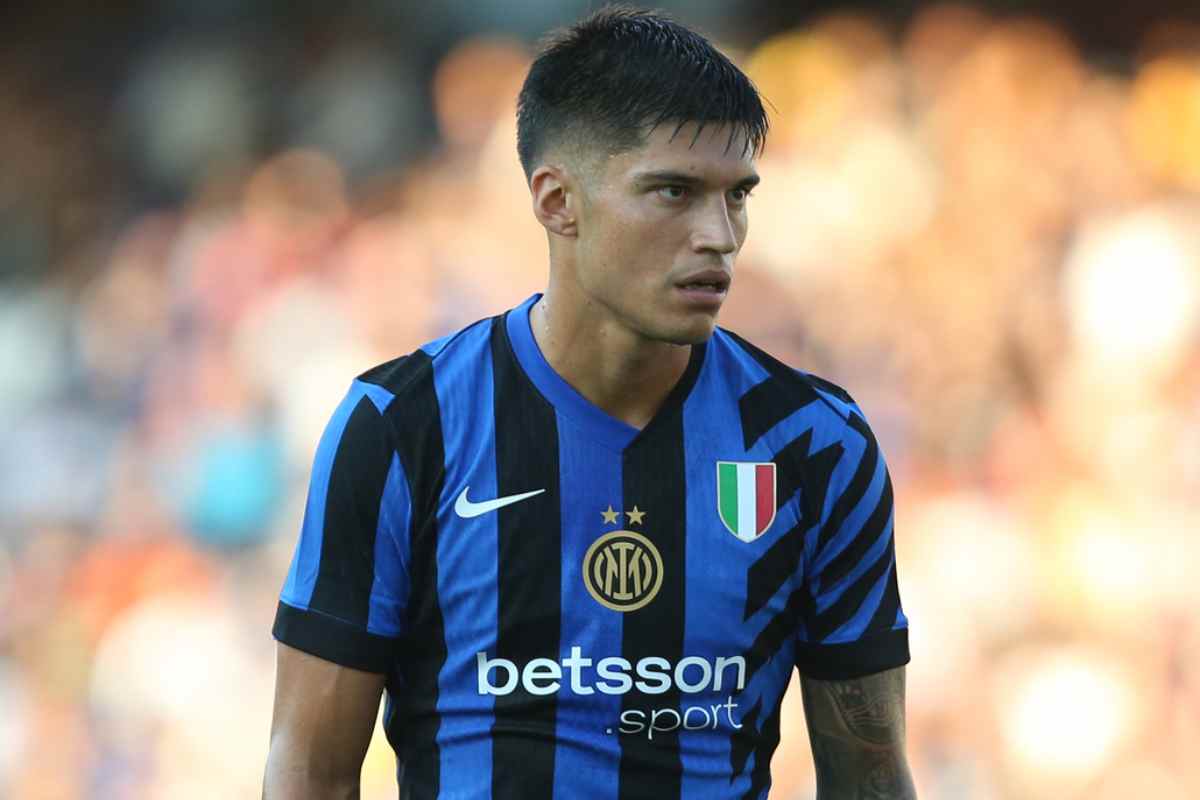 Correa in campo con l'Inter