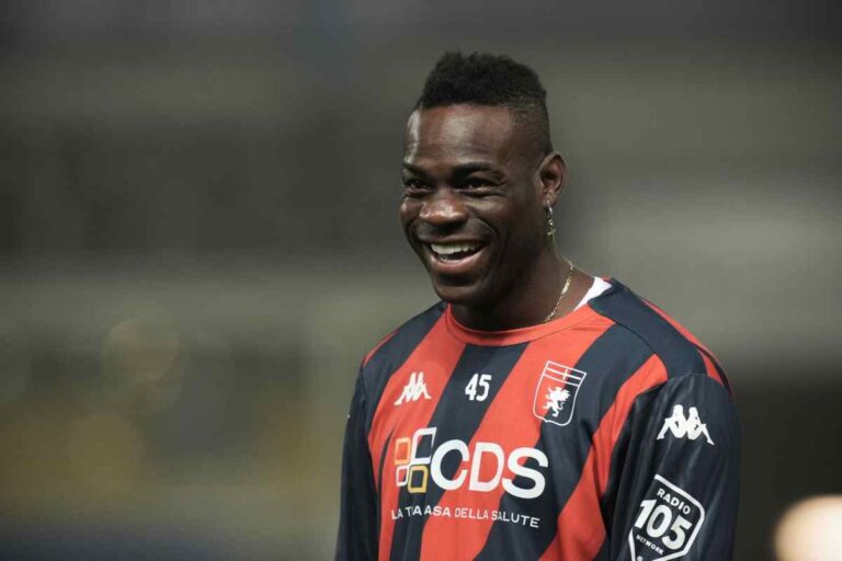 Balotelli sorride