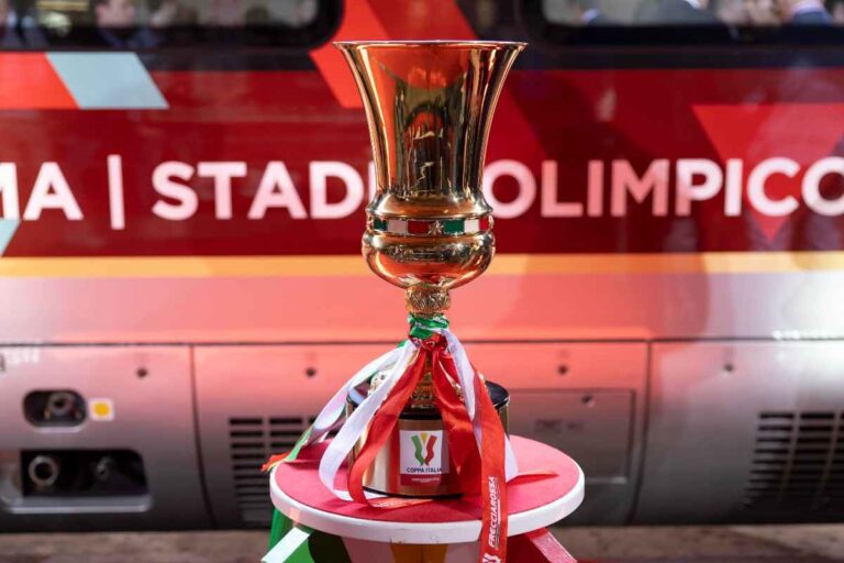 Coppa italia esposta