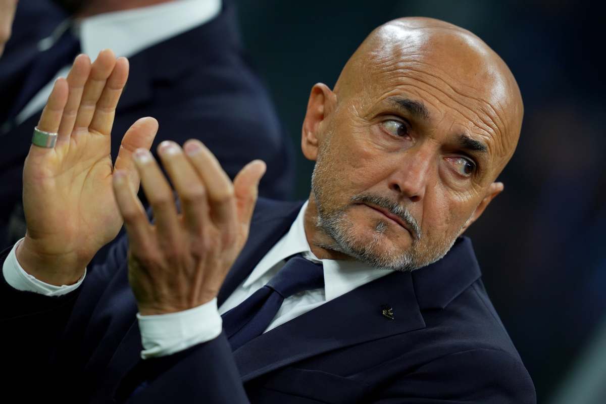 Luciano Spalletti applaude