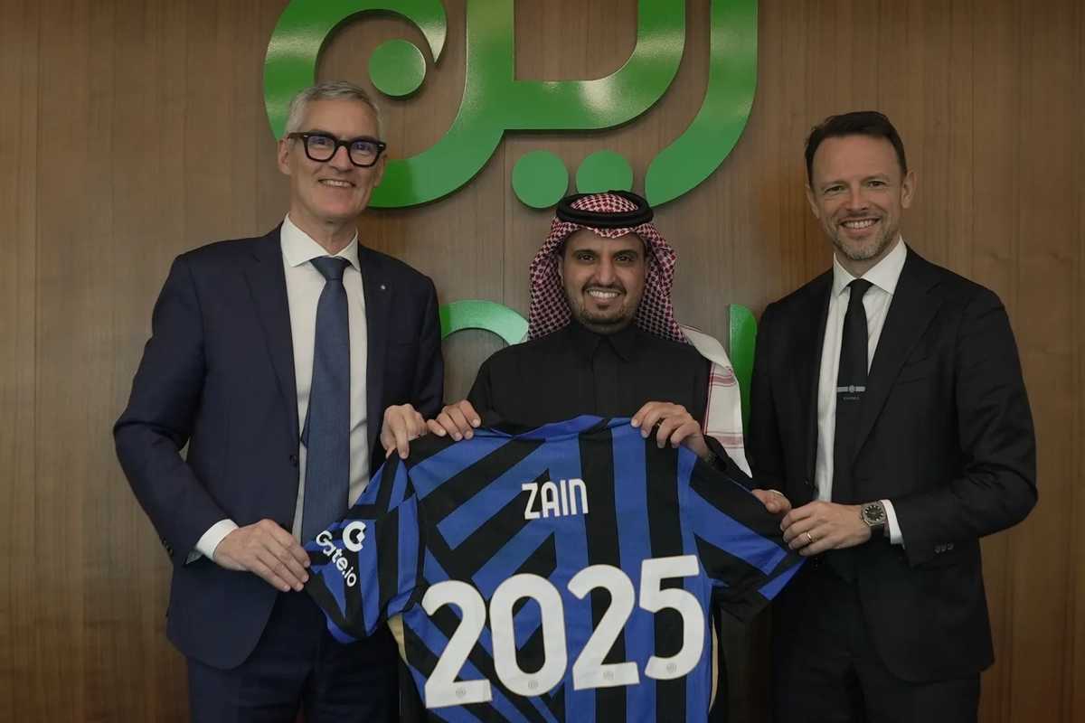 Foto ufficiale dell'Inter per l'accordo in Arabia Saudita