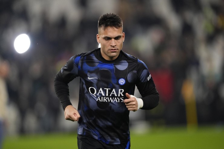 Lautaro durante il riscaldamento